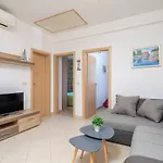 Adriatic Sunrise - House 度假居