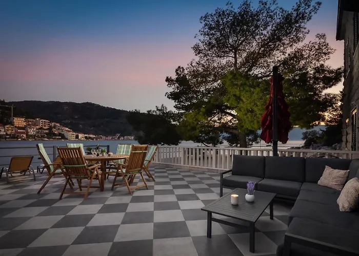 Adriatic Sunrise - House Ferienhaus Blace