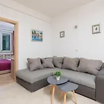 Vikendica Adriatic Sunrise - Beach House