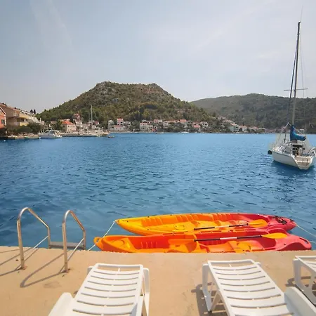 Adriatic Sunrise - House Ferienhaus