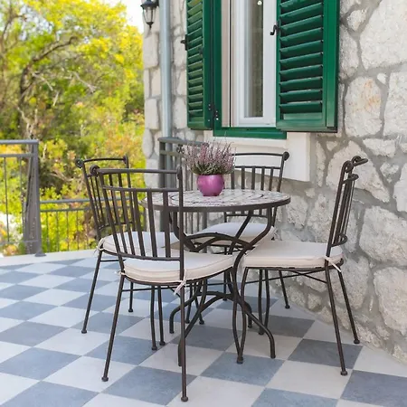 Adriatic Sunrise - Beach House Holiday home Blace