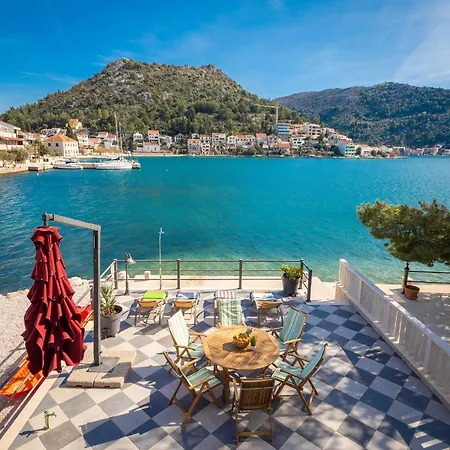 Adriatic Sunrise - Beach House Holiday home *