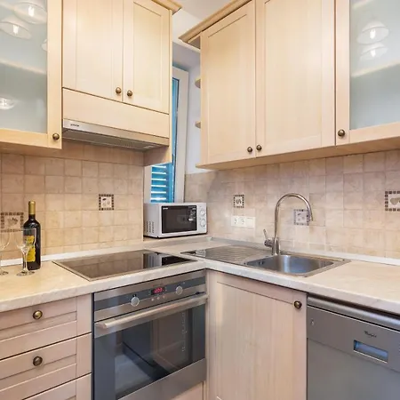 Adriatic Sunrise - House 펜션 블라체