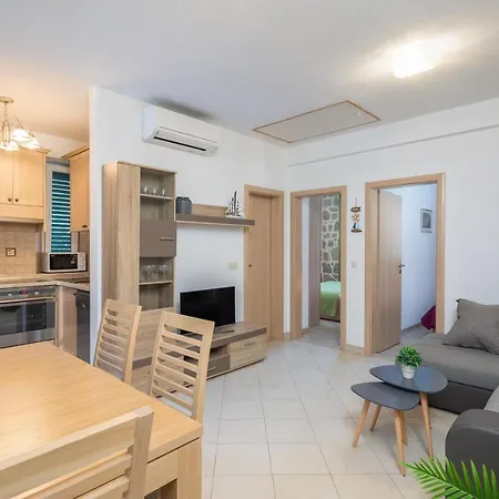 Adriatic Sunrise - House * Blace