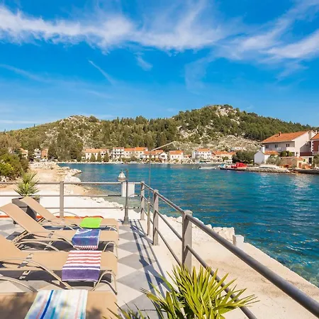 Adriatic Sunrise - House * Blace