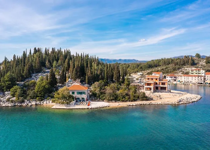 Holiday home Adriatic Sunrise - Beach House Blace