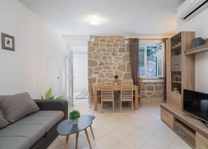 Adriatic Sunrise - Beach House Holiday home Blace