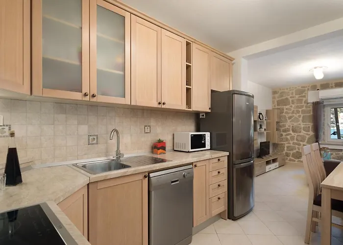 Holiday home Adriatic Sunrise - Beach House Blace